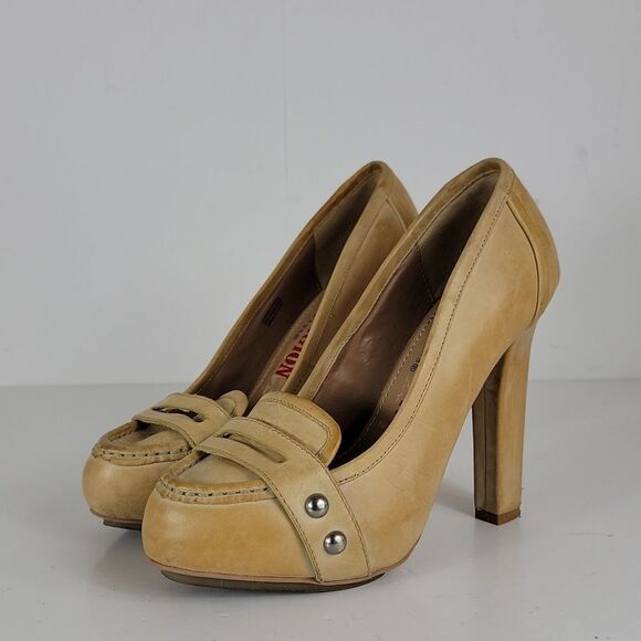 True Religion Hathaway Camel Leather Women's Pump Heels - Picture 3 of 15